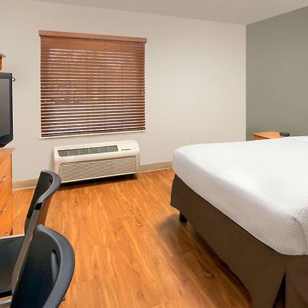 Woodspring Suites Akron Portage Lakes Экстерьер фото