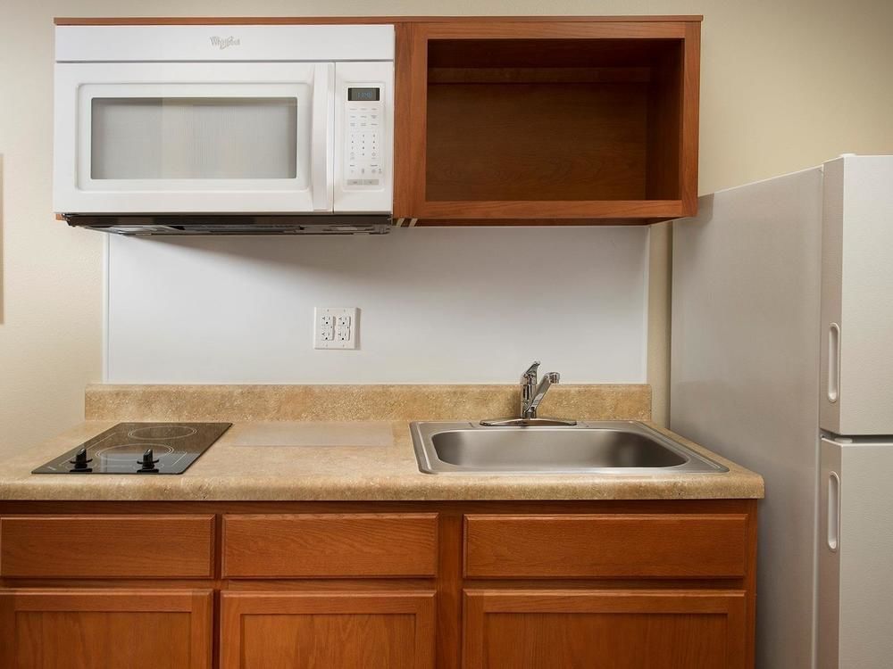 Woodspring Suites Akron Portage Lakes Экстерьер фото