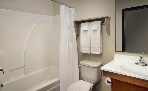Woodspring Suites Akron Portage Lakes Экстерьер фото
