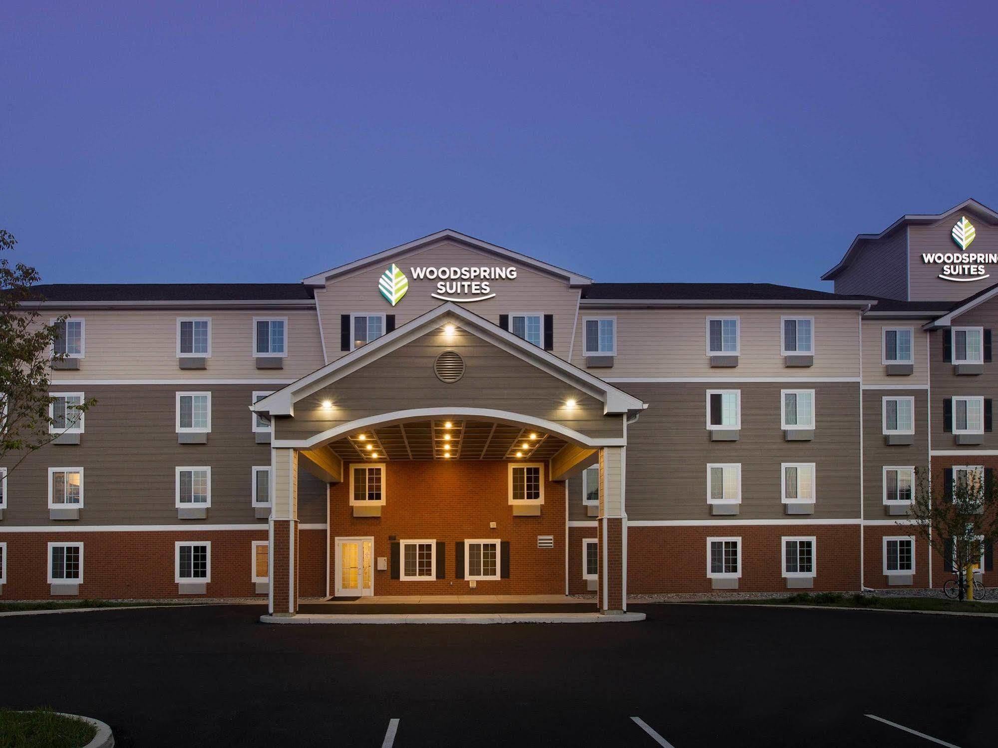 Woodspring Suites Akron Portage Lakes Экстерьер фото
