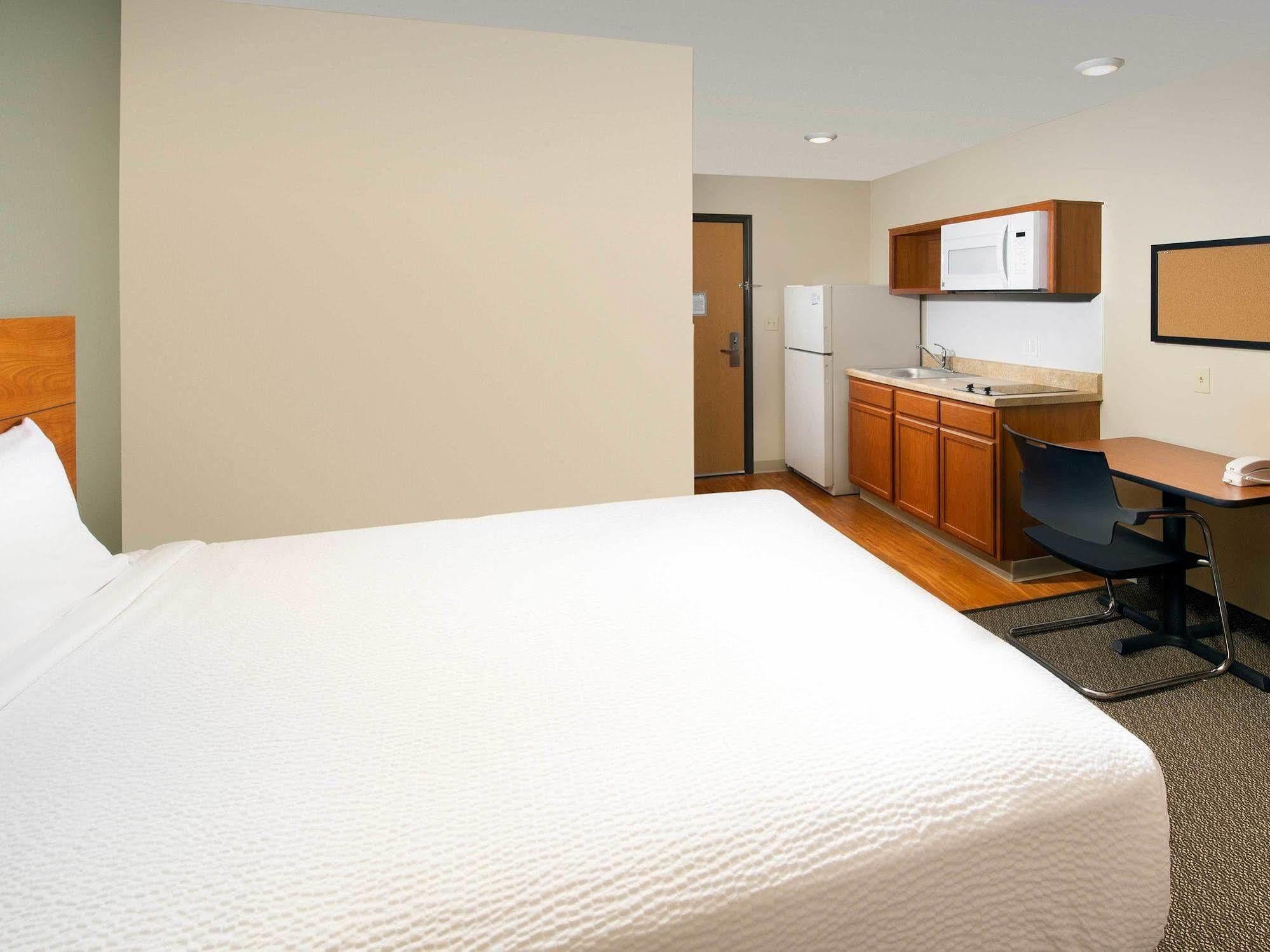Woodspring Suites Akron Portage Lakes Экстерьер фото